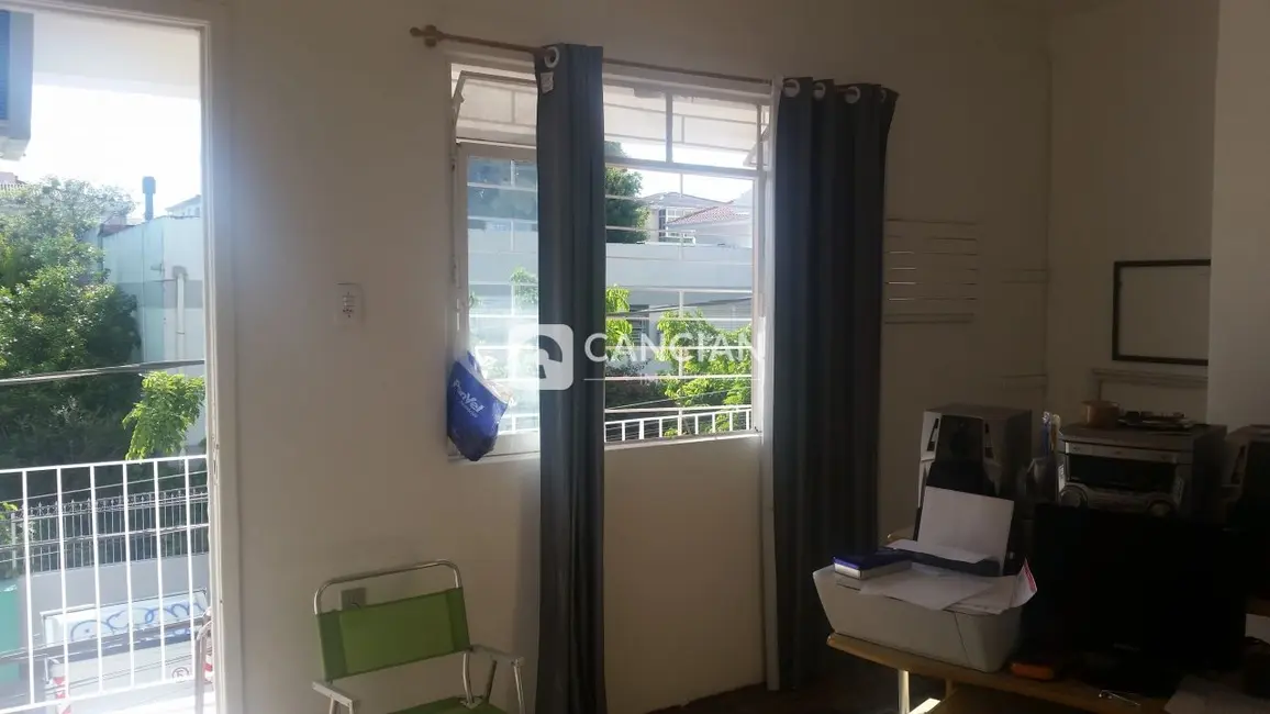 Casa com 3 quartos à venda, 133m2 em Centro, Santa Maria - RS - imagem 5 Foto 5 de Casa com 3 quartos à venda, 133m2 em Centro, Santa Maria - RS