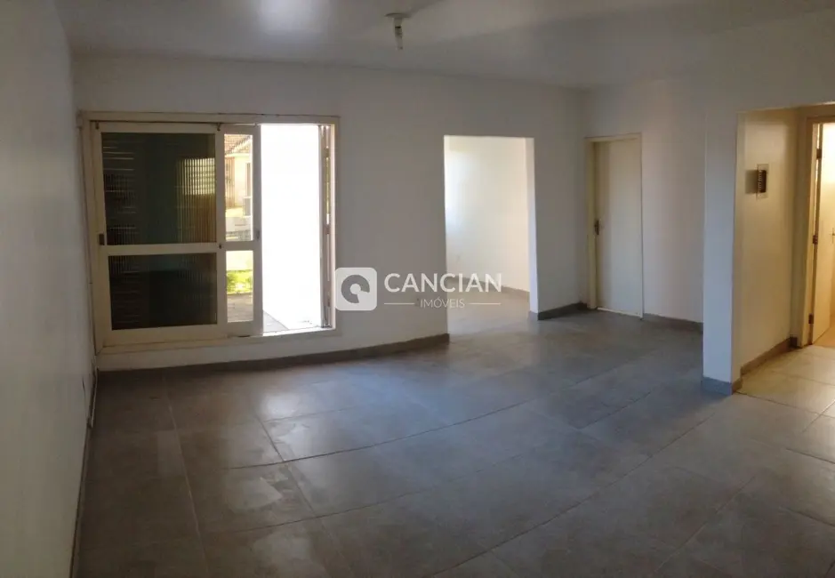 Casa com 3 quartos à venda, 200m2 em Camobi, Santa Maria - RS - imagem 3 Foto 3 de Casa com 3 quartos à venda, 200m2 em Camobi, Santa Maria - RS