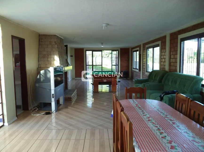 Casa com 4 quartos à venda, 136m2 em Itaara - RS - imagem 5 Foto 5 de Casa com 4 quartos à venda, 136m2 em Itaara - RS