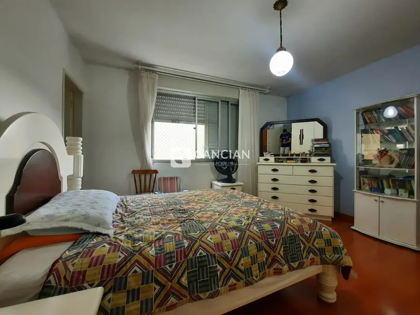 Cobertura com 4 quartos à venda, 214m2 em Menino Jesus, Santa Maria - RS - imagem 8 Foto 8 de Cobertura com 4 quartos à venda, 214m2 em Menino Jesus, Santa Maria - RS