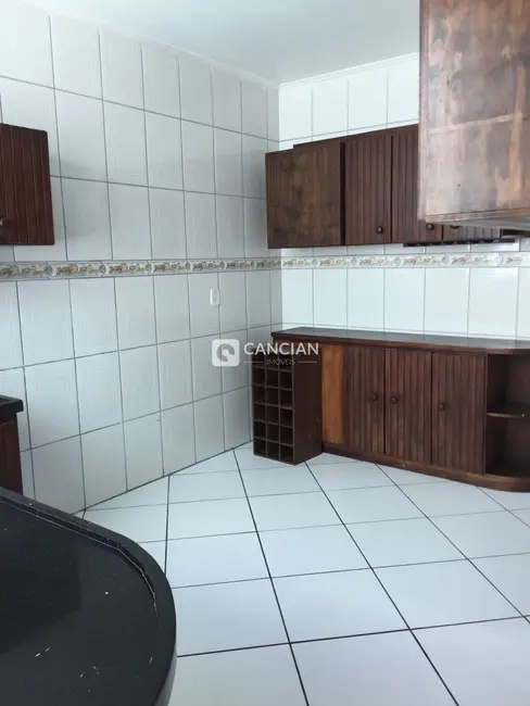 Foto 4 de Apartamento com 4 quartos à venda, 106m2 em Bonfim, Santa Maria - RS