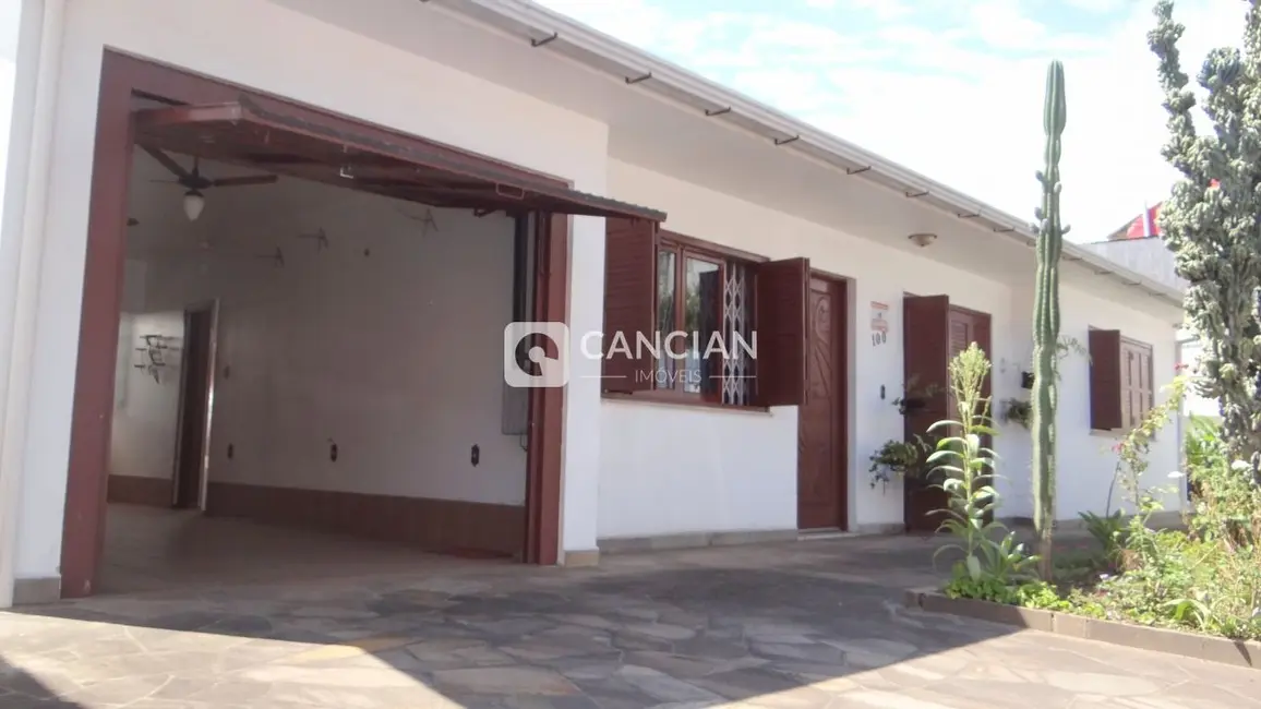 Casa com 3 quartos à venda, 132m2 em Nossa Senhora do Perpétuo Socorro, Santa Maria - RS - imagem 3 Foto 3 de Casa com 3 quartos à venda, 132m2 em Nossa Senhora do Perpétuo Socorro, Santa Maria - RS