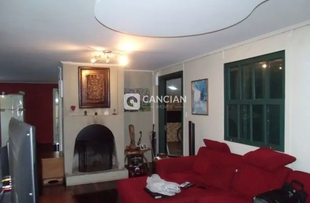Casa com 2 quartos à venda, 120m2 em Centro, Itaara - RS - imagem 4 Foto 4 de Casa com 2 quartos à venda, 120m2 em Centro, Itaara - RS
