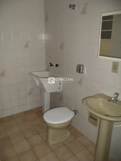 Casa com 4 quartos à venda, 160m2 em Centro, Santa Maria - RS - imagem 5 Foto 5 de Casa com 4 quartos à venda, 160m2 em Centro, Santa Maria - RS