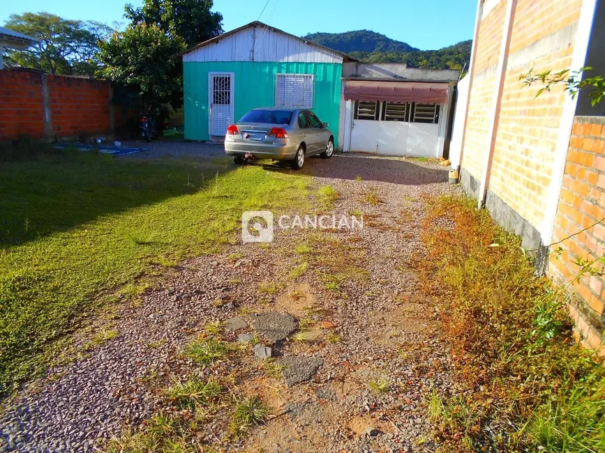 Foto 1 de Casa com 2 quartos à venda, 88m2 em Km 3, Santa Maria - RS