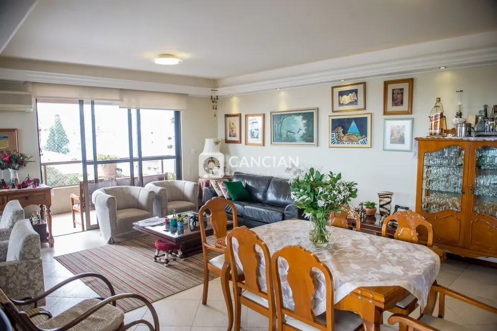Foto 5 de Apartamento com 4 quartos à venda, 222m2 em Patronato, Santa Maria - RS