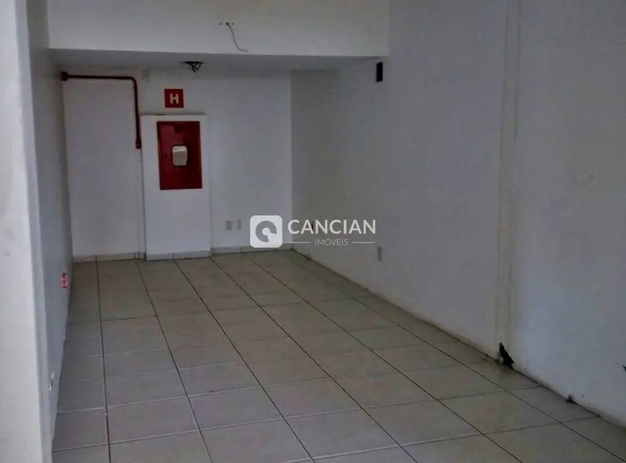 Foto 3 de Sala Comercial para alugar, 150m2 em Nossa Senhora de Fátima, Santa Maria - RS