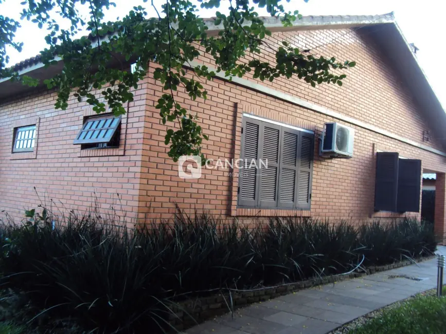 Casa com 3 quartos à venda, 214m2 em Centro, Itaara - RS - imagem 4 Foto 4 de Casa com 3 quartos à venda, 214m2 em Centro, Itaara - RS