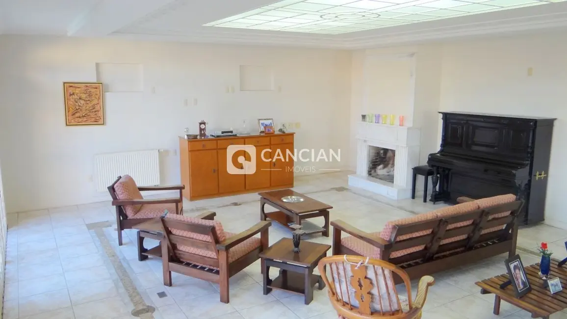 Casa com 5 quartos à venda, 796m2 em Patronato, Santa Maria - RS - imagem 7 Foto 7 de Casa com 5 quartos à venda, 796m2 em Patronato, Santa Maria - RS