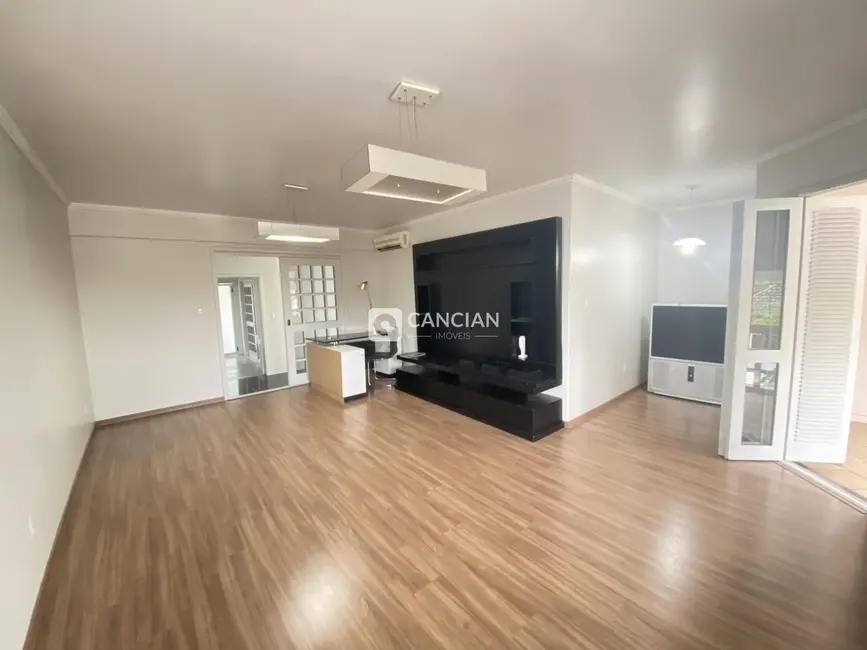 Casa com 4 quartos à venda, 426m2 em Nossa Senhora do Perpétuo Socorro, Santa Maria - RS - imagem 8 Foto 8 de Casa com 4 quartos à venda, 426m2 em Nossa Senhora do Perpétuo Socorro, Santa Maria - RS