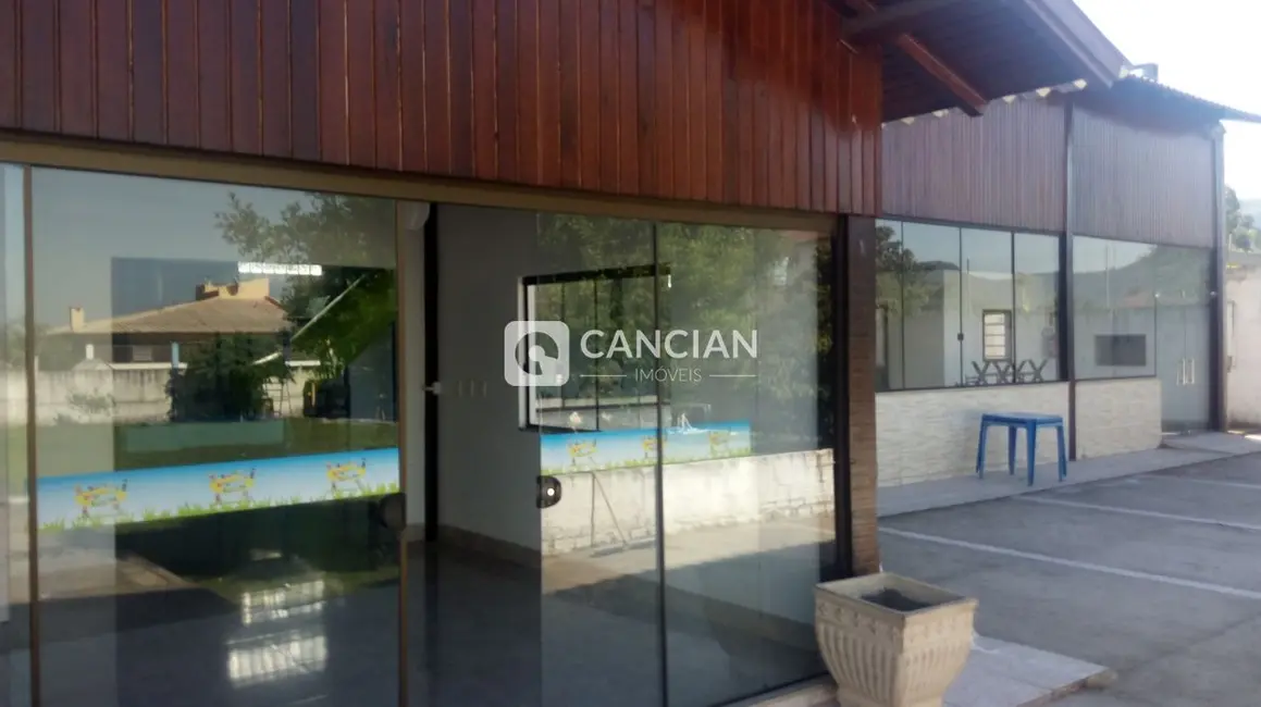 Casa com 4 quartos para alugar, 423m2 em Pé de Plátano, Santa Maria - RS - imagem 4 Foto 4 de Casa com 4 quartos para alugar, 423m2 em Pé de Plátano, Santa Maria - RS