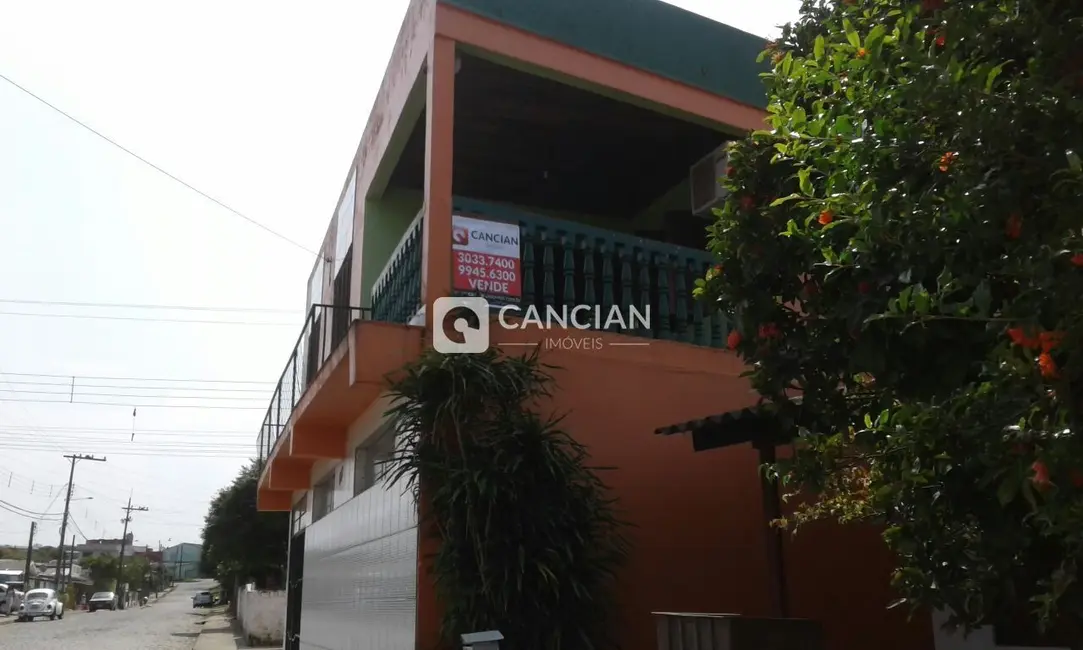 Casa com 3 quartos à venda, 240m2 em Juscelino Kubitschek, Santa Maria - RS - imagem 3 Foto 3 de Casa com 3 quartos à venda, 240m2 em Juscelino Kubitschek, Santa Maria - RS