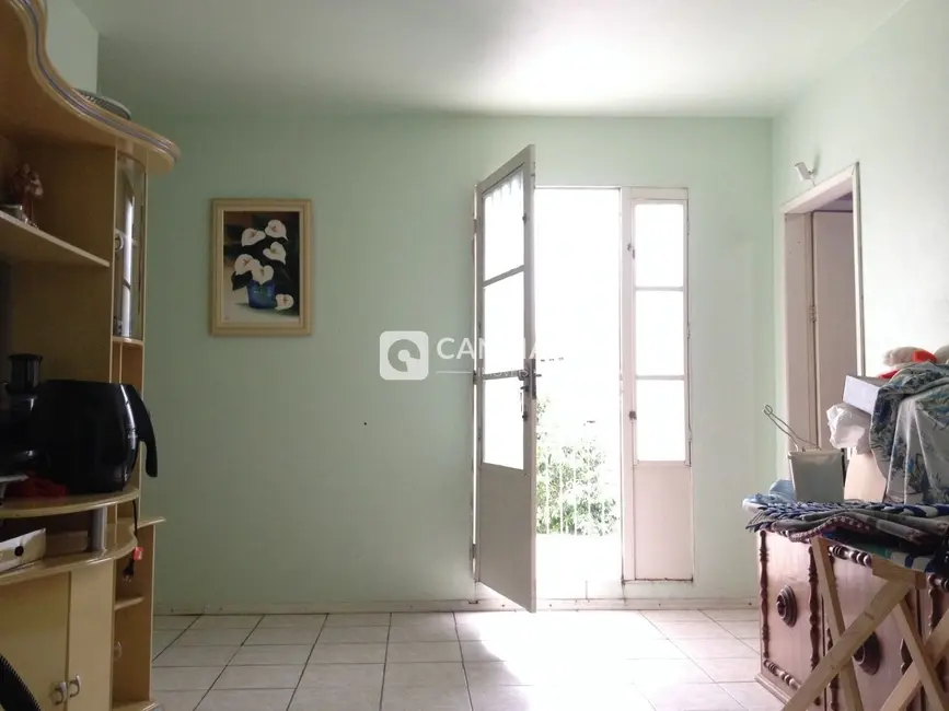 Casa com 3 quartos à venda, 544m2 em São José, Santa Maria - RS - imagem 4 Foto 4 de Casa com 3 quartos à venda, 544m2 em São José, Santa Maria - RS