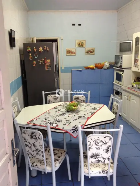 Casa com 3 quartos à venda, 544m2 em São José, Santa Maria - RS - imagem 3 Foto 3 de Casa com 3 quartos à venda, 544m2 em São José, Santa Maria - RS