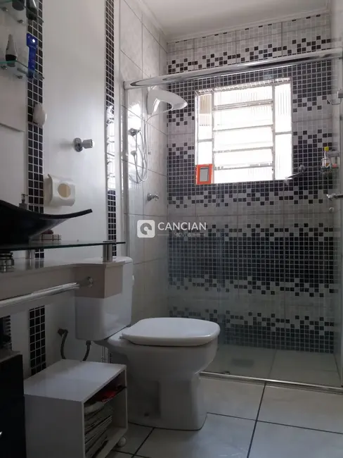 Casa com 6 quartos à venda, 390m2 em Nossa Senhora do Rosário, Santa Maria - RS - imagem 9 Foto 9 de Casa com 6 quartos à venda, 390m2 em Nossa Senhora do Rosário, Santa Maria - RS