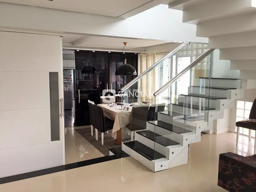 Casa com 4 quartos à venda, 360m2 em São José, Santa Maria - RS - imagem 9 Foto 9 de Casa com 4 quartos à venda, 360m2 em São José, Santa Maria - RS