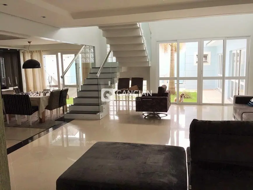 Casa com 4 quartos à venda, 360m2 em São José, Santa Maria - RS - imagem 5 Foto 5 de Casa com 4 quartos à venda, 360m2 em São José, Santa Maria - RS