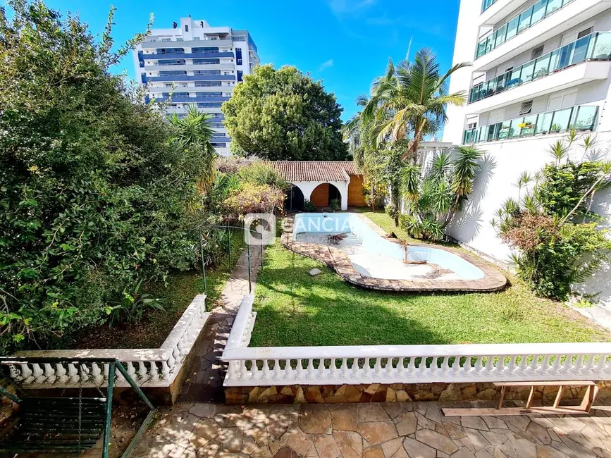 Foto 1 de Casa com 5 quartos à venda, 431m2 em Nossa Senhora de Fátima, Santa Maria - RS