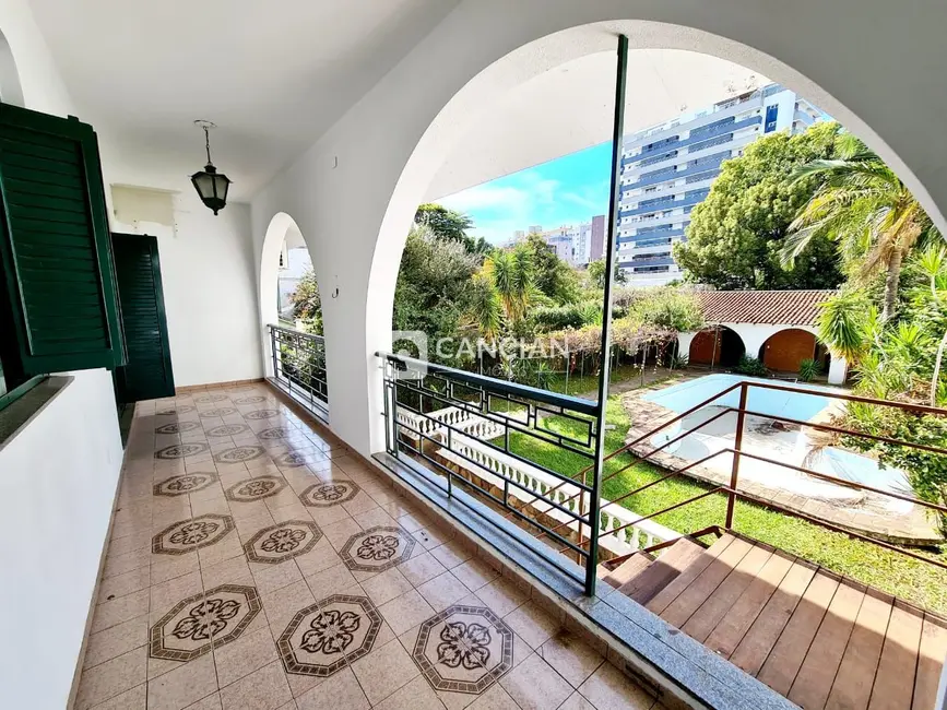 Casa com 5 quartos à venda, 431m2 em Nossa Senhora de Fátima, Santa Maria - RS - imagem 3 Foto 3 de Casa com 5 quartos à venda, 431m2 em Nossa Senhora de Fátima, Santa Maria - RS