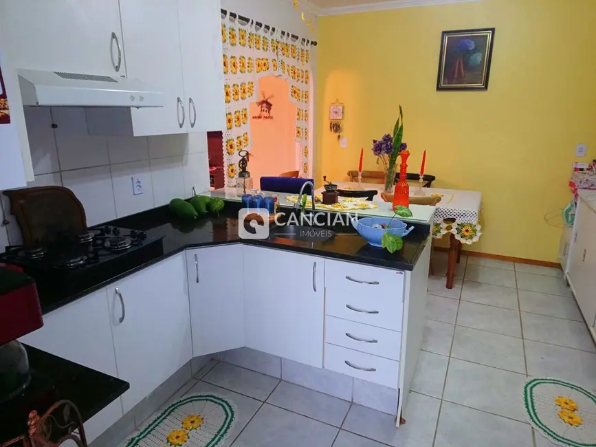 Casa com 5 quartos à venda, 311m2 em Pinheiro Machado, Santa Maria - RS - imagem 6 Foto 6 de Casa com 5 quartos à venda, 311m2 em Pinheiro Machado, Santa Maria - RS