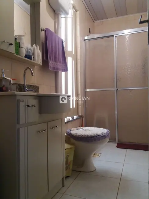 Casa com 4 quartos à venda, 190m2 em Urlândia, Santa Maria - RS - imagem 8 Foto 8 de Casa com 4 quartos à venda, 190m2 em Urlândia, Santa Maria - RS