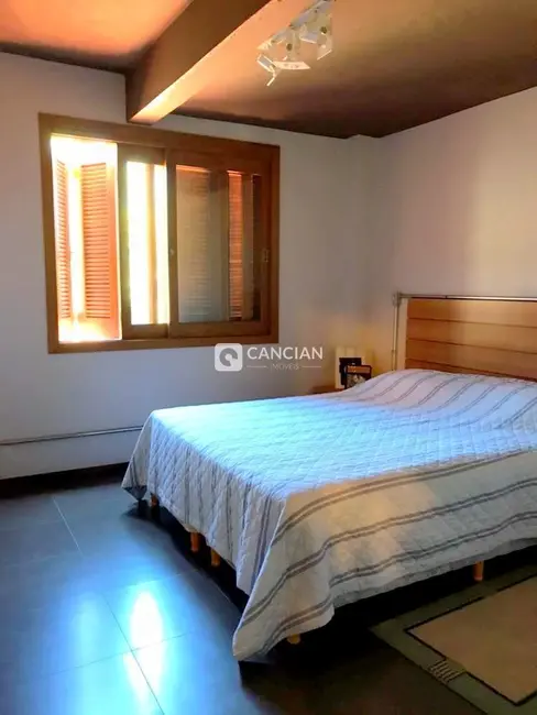 Casa com 4 quartos à venda, 300m2 em Km 3, Santa Maria - RS - imagem 7 Foto 7 de Casa com 4 quartos à venda, 300m2 em Km 3, Santa Maria - RS