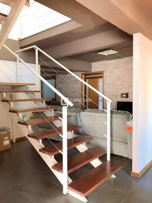 Casa com 4 quartos à venda, 300m2 em Km 3, Santa Maria - RS - imagem 3 Foto 3 de Casa com 4 quartos à venda, 300m2 em Km 3, Santa Maria - RS