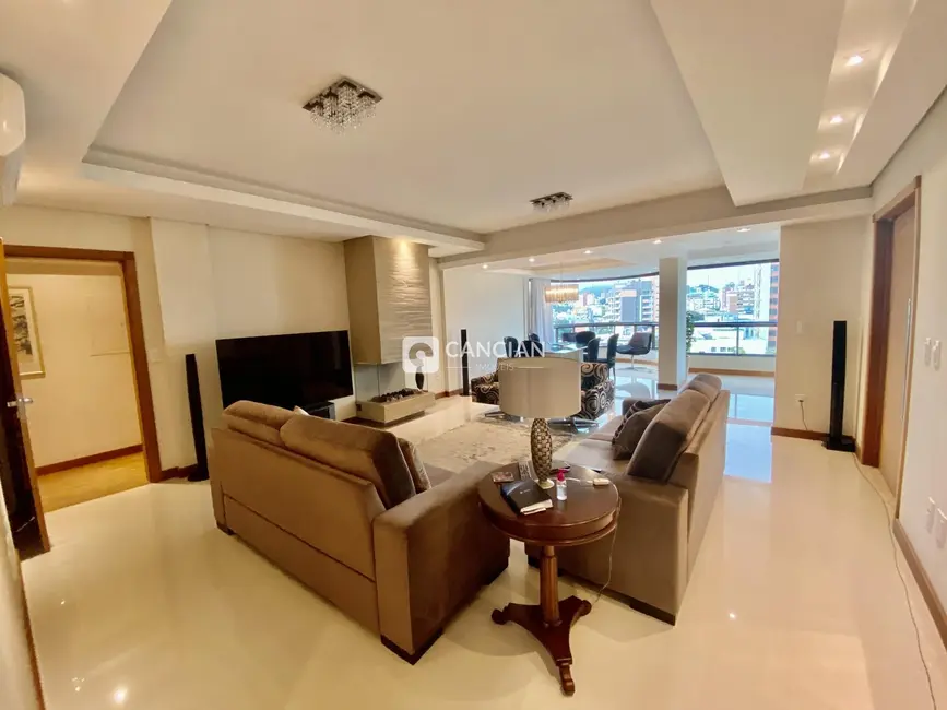 Apartamento com 3 quartos à venda, 239m2 em Nossa Senhora de Fátima, Santa Maria - RS - imagem 3 Foto 3 de Apartamento com 3 quartos à venda, 239m2 em Nossa Senhora de Fátima, Santa Maria - RS