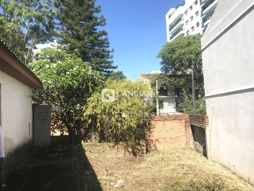 Foto 3 de Terreno / Lote à venda, 331m2 em Nossa Senhora de Fátima, Santa Maria - RS