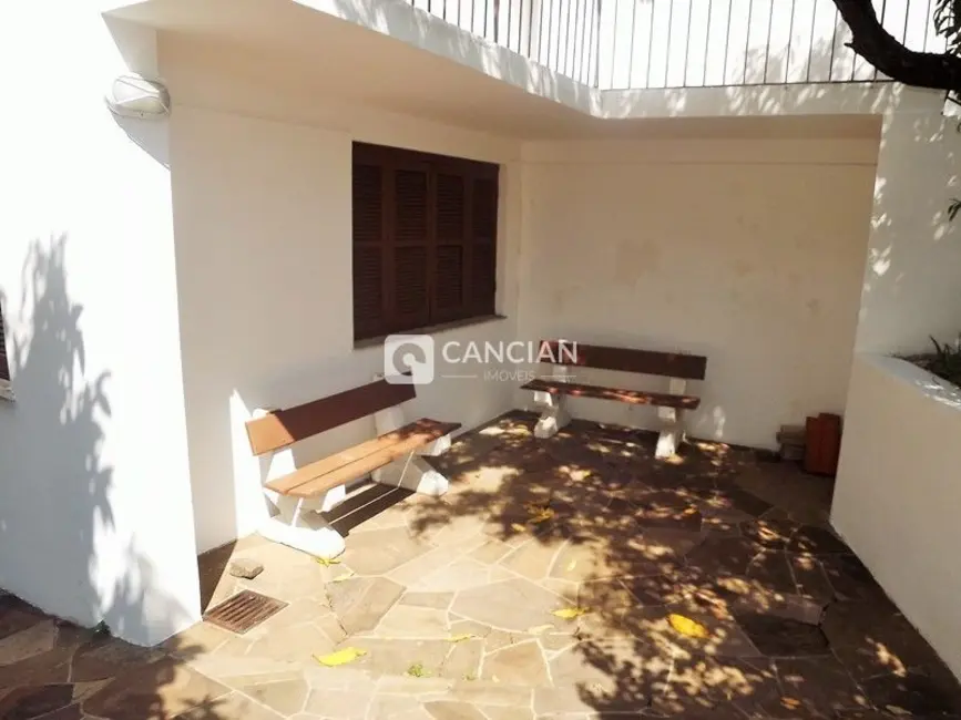 Casa com 4 quartos à venda, 285m2 em Nossa Senhora de Lourdes, Santa Maria - RS - imagem 2 Foto 2 de Casa com 4 quartos à venda, 285m2 em Nossa Senhora de Lourdes, Santa Maria - RS
