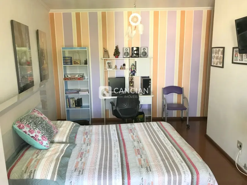 Foto 5 de Apartamento com 3 quartos à venda, 130m2 em Duque de Caxias, Santa Maria - RS