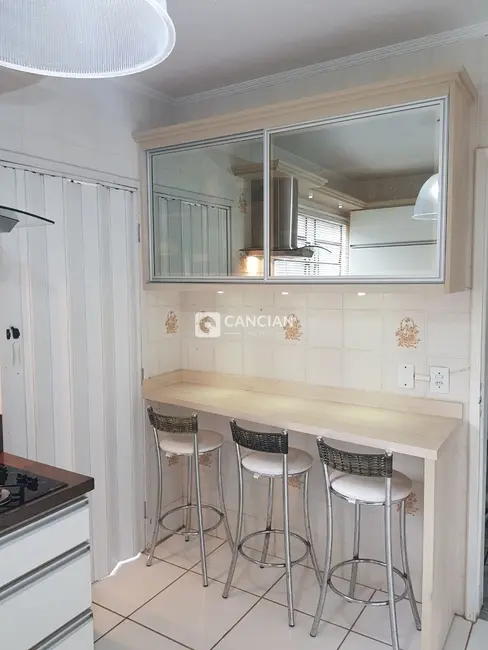 Casa com 9 quartos à venda, 134m2 em Nossa Senhora de Lourdes, Santa Maria - RS - imagem 7 Foto 7 de Casa com 9 quartos à venda, 134m2 em Nossa Senhora de Lourdes, Santa Maria - RS