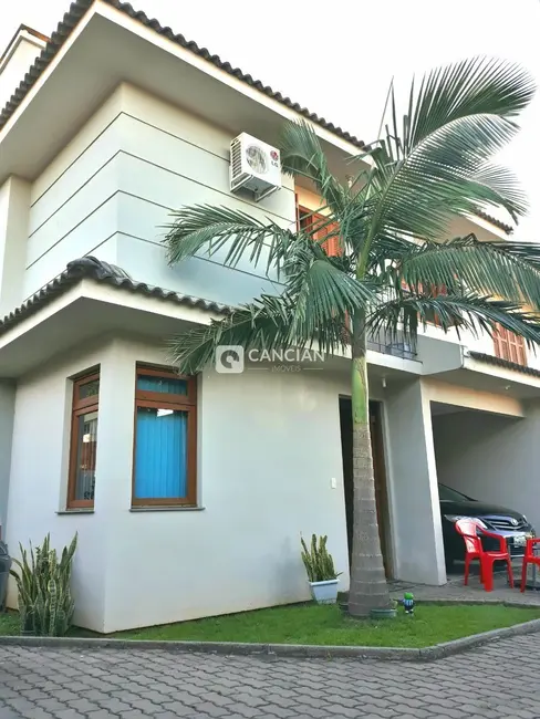 Foto 2 de Casa de Condomínio com 3 quartos à venda, 98m2 em Camobi, Santa Maria - RS