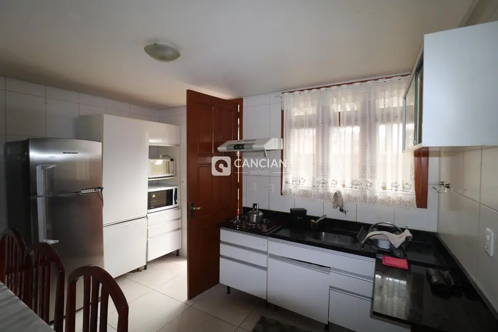 Casa de Condomínio com 3 quartos à venda, 98m2 em Camobi, Santa Maria - RS - imagem 5 Foto 5 de Casa de Condomínio com 3 quartos à venda, 98m2 em Camobi, Santa Maria - RS
