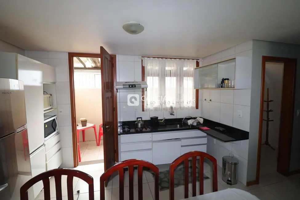 Casa de Condomínio com 3 quartos à venda, 98m2 em Camobi, Santa Maria - RS - imagem 6 Foto 6 de Casa de Condomínio com 3 quartos à venda, 98m2 em Camobi, Santa Maria - RS