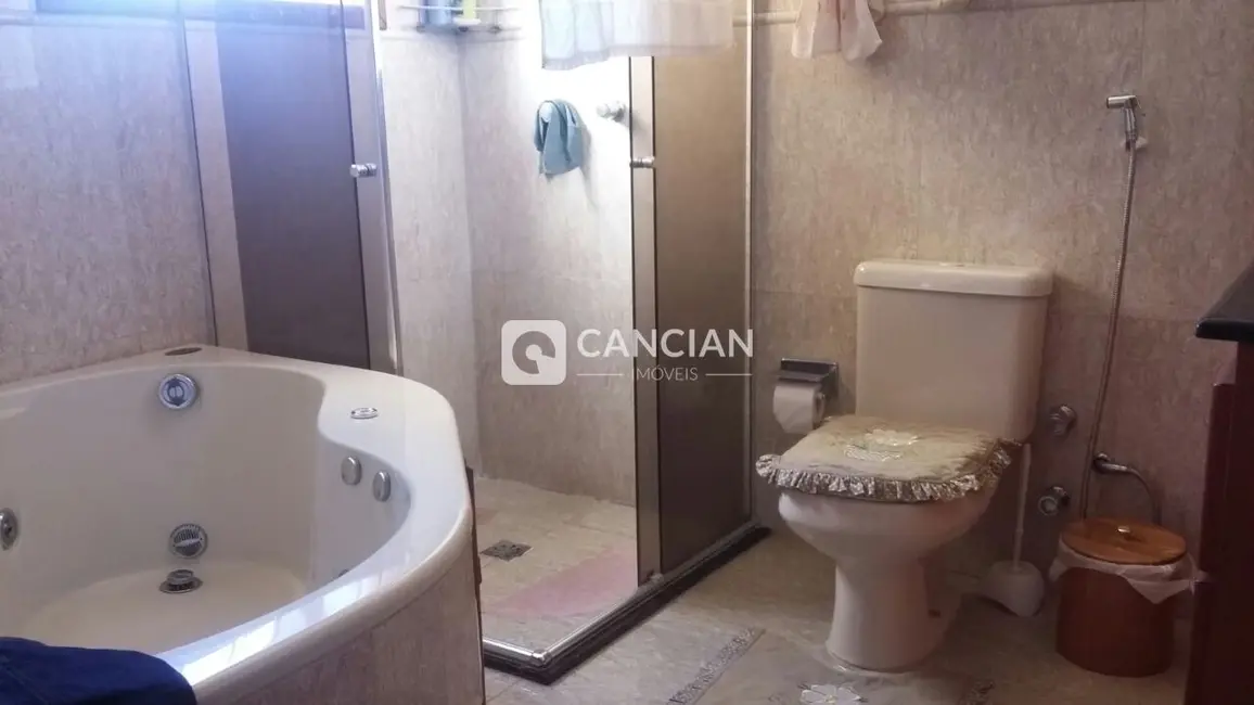 Casa com 4 quartos à venda, 276m2 em Patronato, Santa Maria - RS - imagem 9 Foto 9 de Casa com 4 quartos à venda, 276m2 em Patronato, Santa Maria - RS