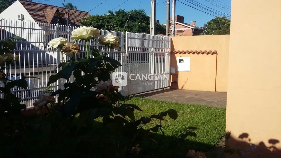 Foto 2 de Casa com 4 quartos à venda, 276m2 em Patronato, Santa Maria - RS