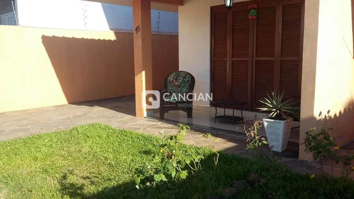 Casa com 4 quartos à venda, 276m2 em Patronato, Santa Maria - RS - imagem 3 Foto 3 de Casa com 4 quartos à venda, 276m2 em Patronato, Santa Maria - RS