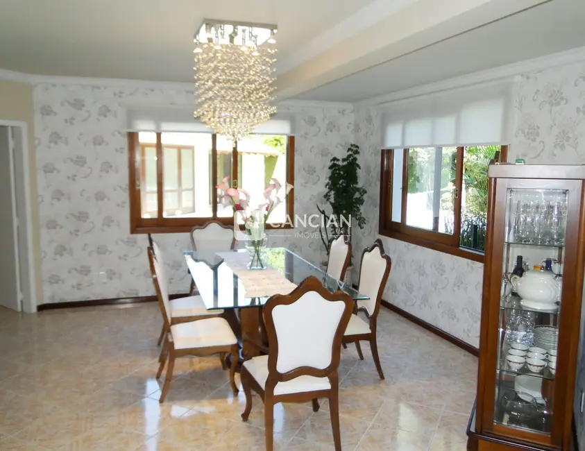 Casa com 5 quartos à venda, 600m2 em Camobi, Santa Maria - RS - imagem 4 Foto 4 de Casa com 5 quartos à venda, 600m2 em Camobi, Santa Maria - RS