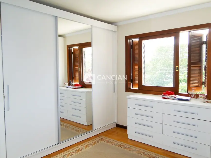 Casa com 5 quartos à venda, 600m2 em Camobi, Santa Maria - RS - imagem 8 Foto 8 de Casa com 5 quartos à venda, 600m2 em Camobi, Santa Maria - RS