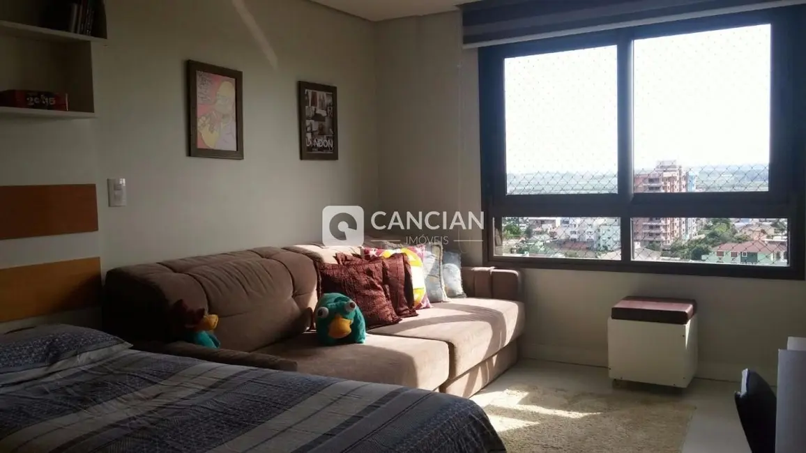 Foto 3 de Apartamento com 3 quartos à venda, 187m2 em Nossa Senhora Medianeira, Santa Maria - RS
