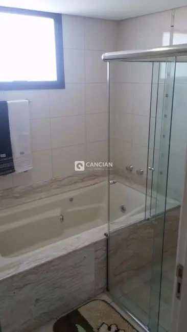 Foto 7 de Apartamento com 3 quartos à venda, 187m2 em Nossa Senhora Medianeira, Santa Maria - RS