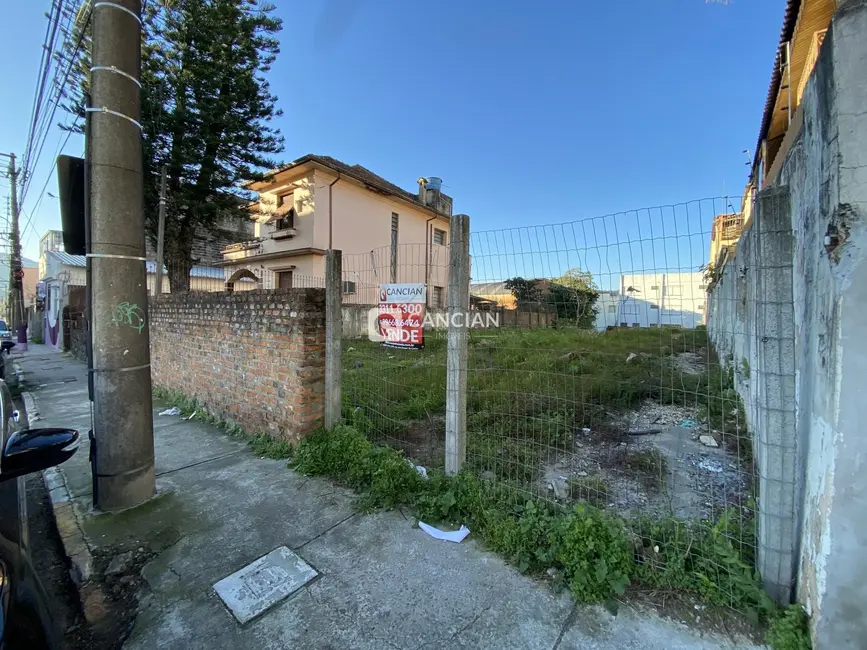 Foto 1 de Terreno / Lote à venda, 642m2 em Centro, Santa Maria - RS