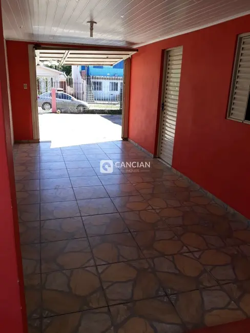 Casa com 4 quartos à venda, 114m2 em Juscelino Kubitschek, Santa Maria - RS - imagem 6 Foto 6 de Casa com 4 quartos à venda, 114m2 em Juscelino Kubitschek, Santa Maria - RS