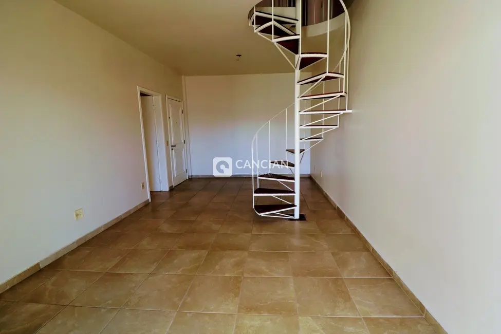 Foto 3 de Cobertura com 4 quartos à venda, 229m2 em Nossa Senhora de Fátima, Santa Maria - RS