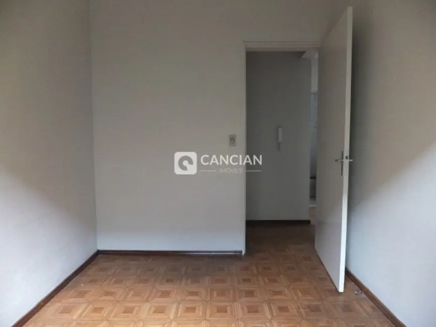 Foto 9 de Apartamento com 3 quartos à venda, 59m2 em Nossa Senhora Medianeira, Santa Maria - RS