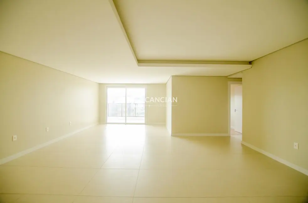 Foto 3 de Apartamento com 3 quartos à venda, 170m2 em Nossa Senhora de Lourdes, Santa Maria - RS