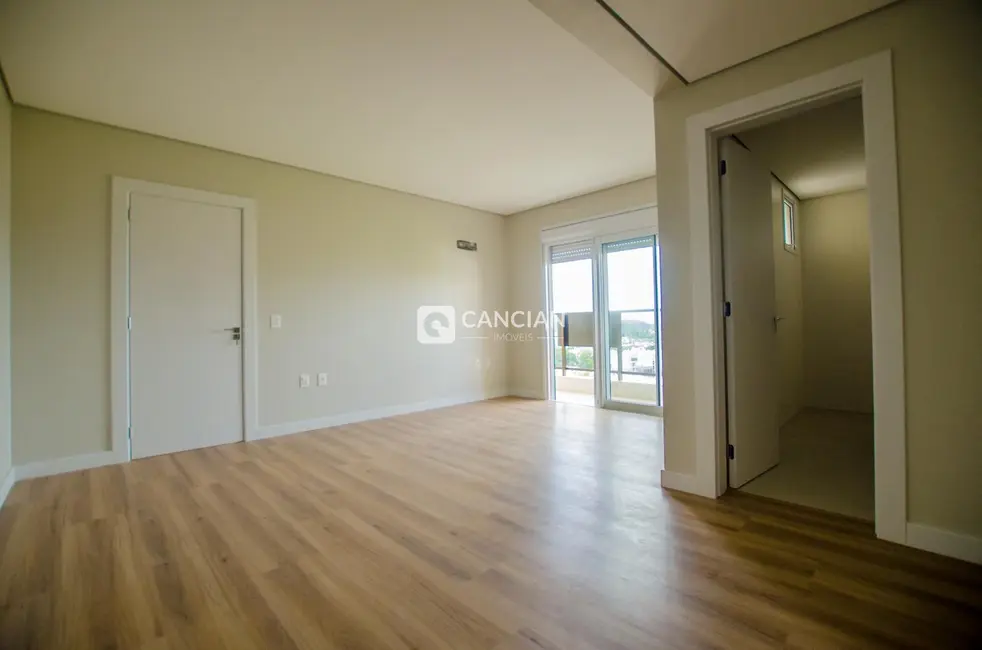 Foto 9 de Apartamento com 3 quartos à venda, 170m2 em Nossa Senhora de Lourdes, Santa Maria - RS