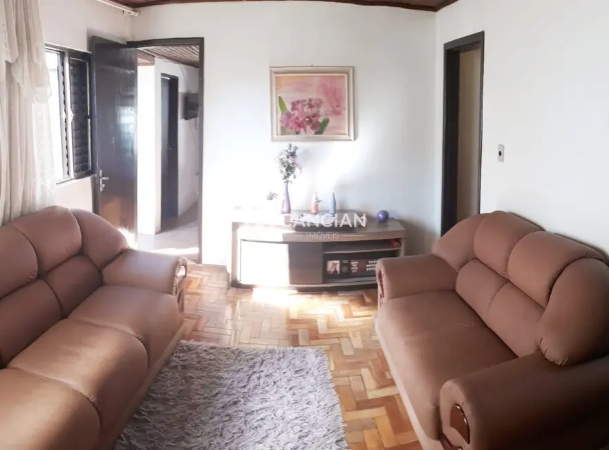 Casa com 3 quartos à venda, 90m2 em Camobi, Santa Maria - RS - imagem 3 Foto 3 de Casa com 3 quartos à venda, 90m2 em Camobi, Santa Maria - RS
