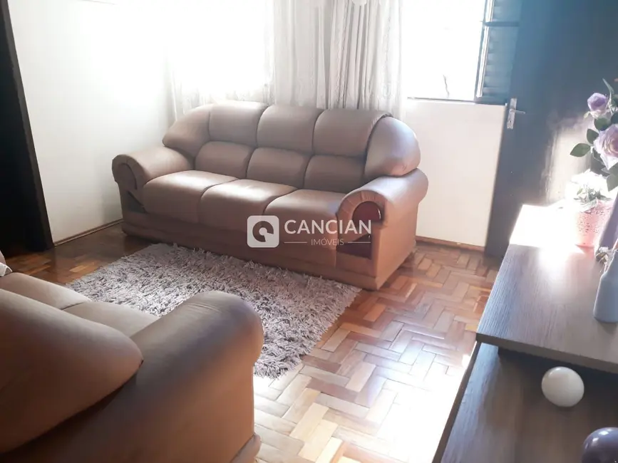 Casa com 3 quartos à venda, 90m2 em Camobi, Santa Maria - RS - imagem 4 Foto 4 de Casa com 3 quartos à venda, 90m2 em Camobi, Santa Maria - RS